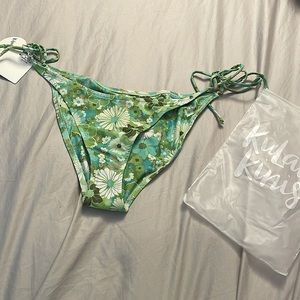 Kulani Kinis Tie Side Bottom